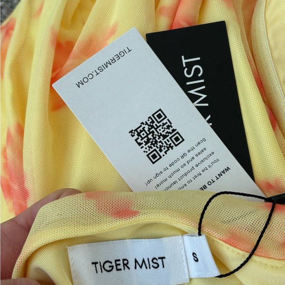 Tiger Mist Yellow and Orange Floral Dress - Picture 6 of 7